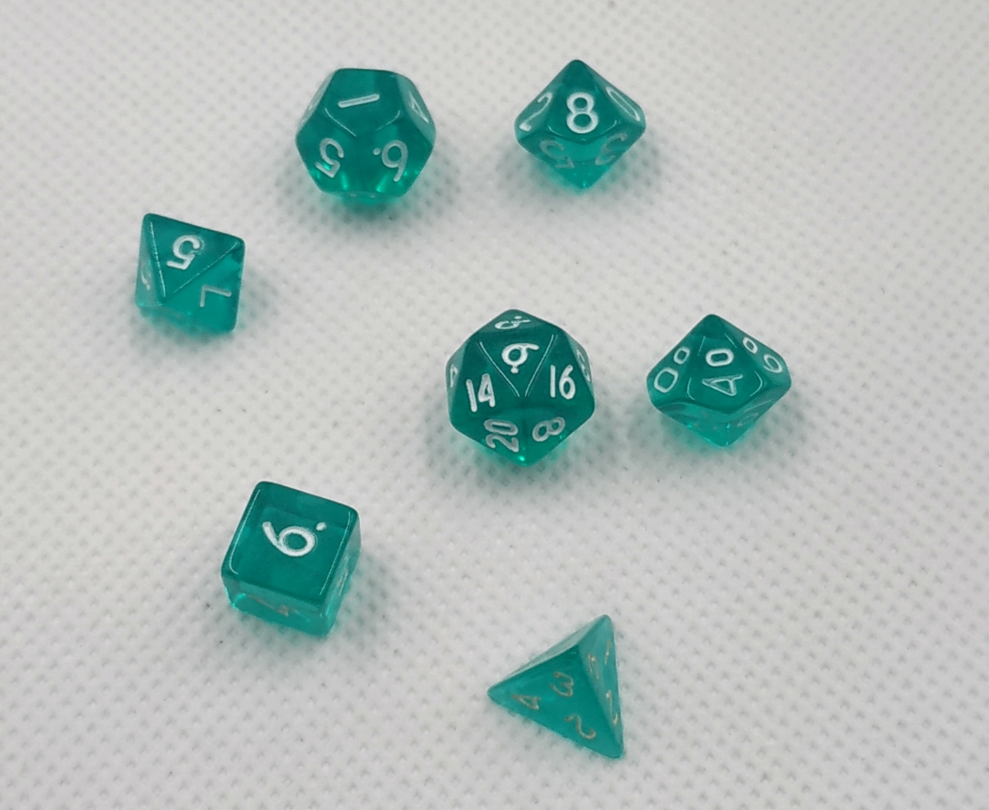 mini10mmTransparent light green dice